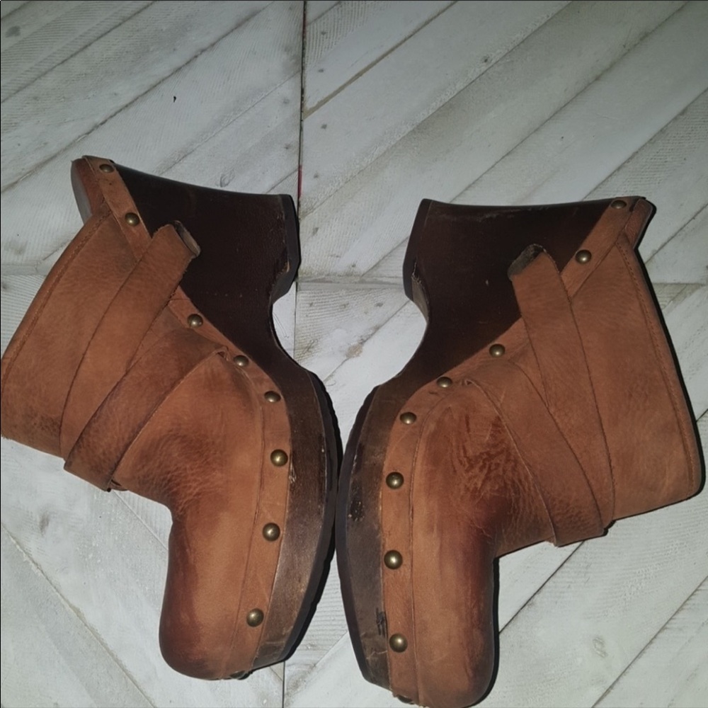 Ugg Camel Color Clog / Mules Size 9 - image 2